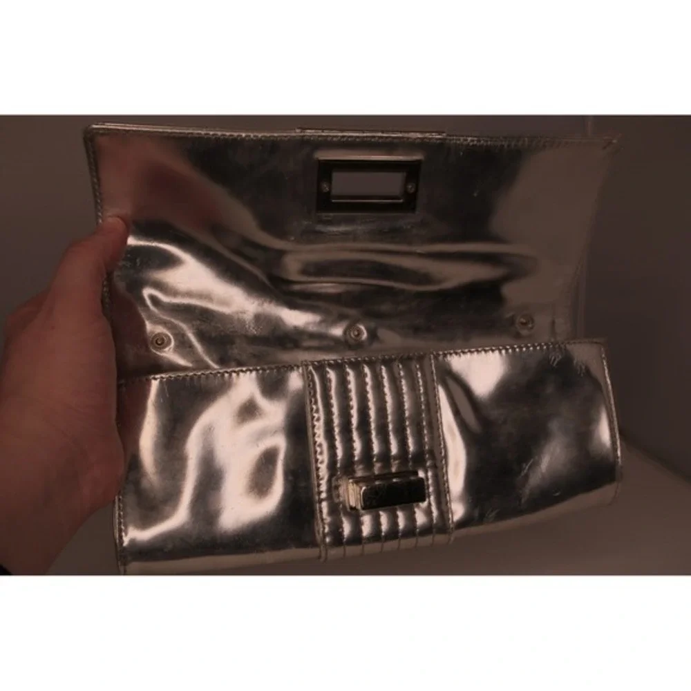 Kooba Silver Metallic Clutch Evening Handbag‎ Women's Fashion Accessory lux